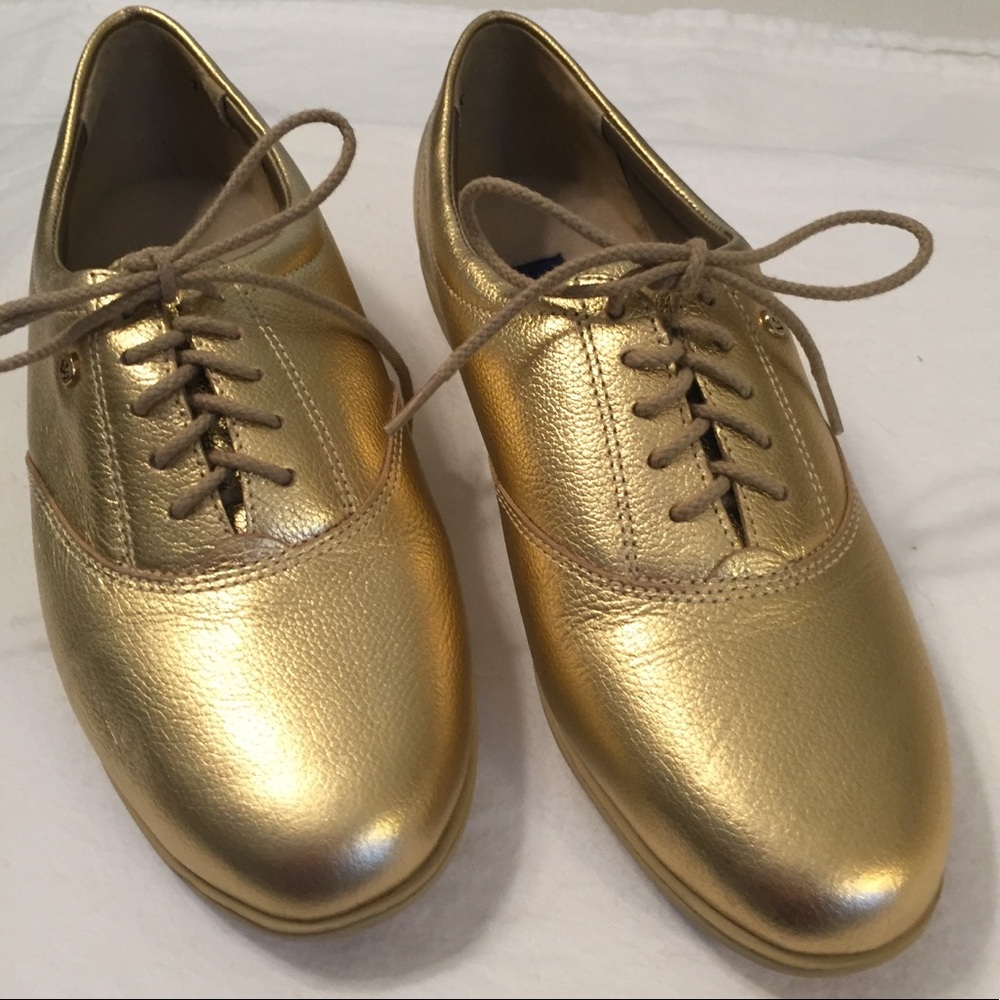 Easy spirit Leather Uppers Sneakers.  size 7